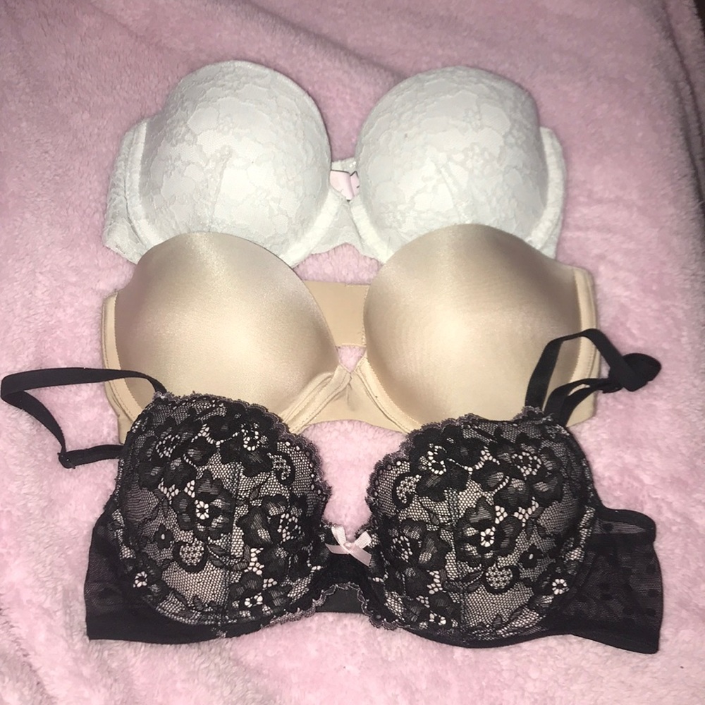 Victoria’s Secret 32B Bra Bundle